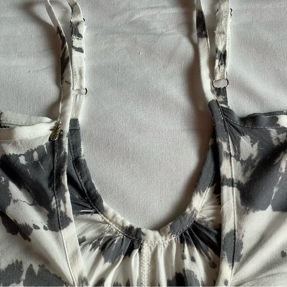 Pineapple Boutique Dress White with Grey Tie Dye Size Small/Medium - Picture 4 of 14